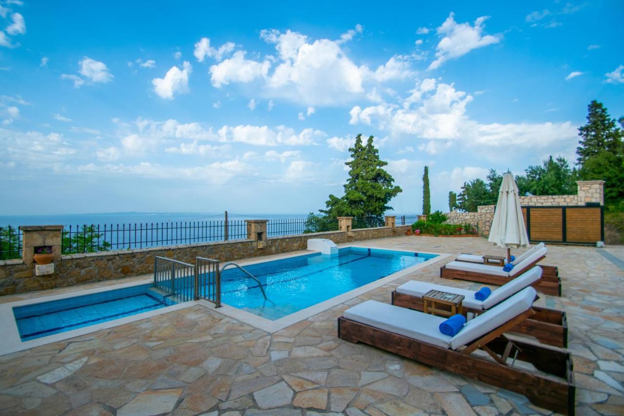 Villa Vrysoula *